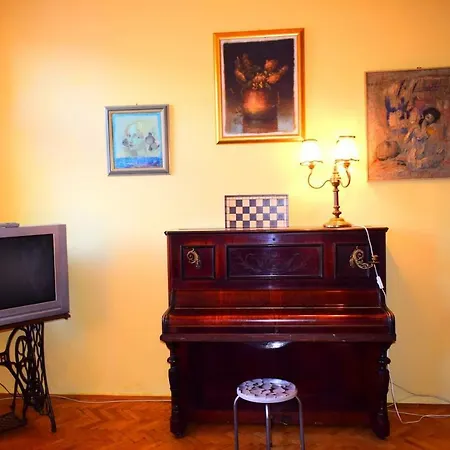 - Heart Of The City Center Apartment *
